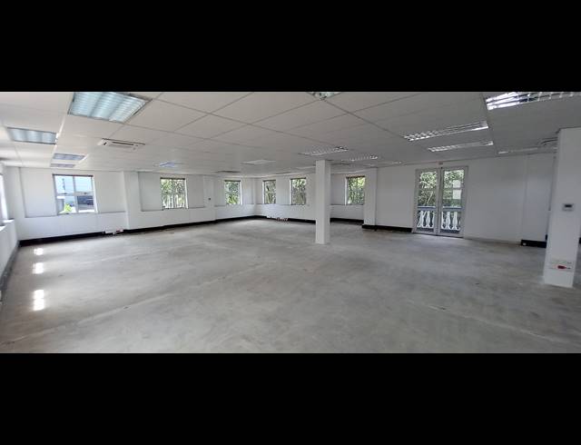 561M² OFFICE TO LET IN BRYANSTON